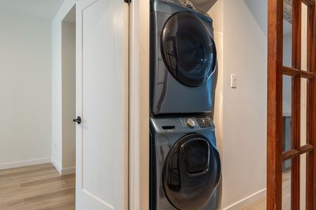 $1,899 / 3 br / 1 ba / 41 Burlington St E unit 1 - Photo 4