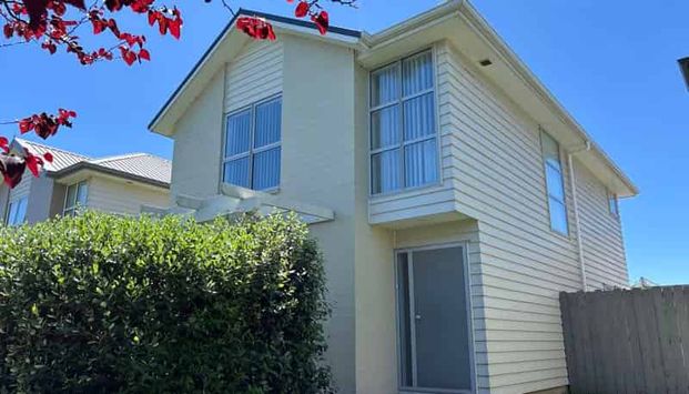 Spacious 4 bedroom with 2 bathroom and separate guest toilet - Photo 1