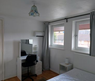 1 Bed Flat, Warlingham House, SE16 - Photo 6