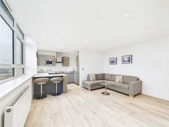 Springfield Road, Chelmsford, Essex, CM2 6JG - Photo 1