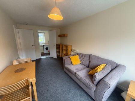 1 bedroom flat to rent - Photo 2