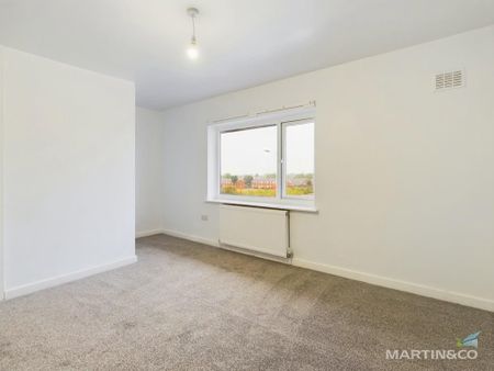 2 bedroom maisonette to rent - Photo 2