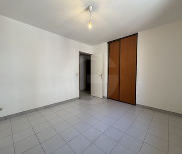 Location Appartement 3 pièces 63m² BOUZIGUES 34140 - Photo 3