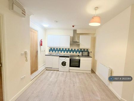1 bedroom flat to rent - Photo 4