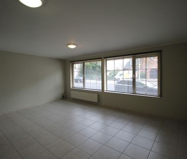 Een gezellig appartement op benedenverdieping vooraan - met garage - Photo 1