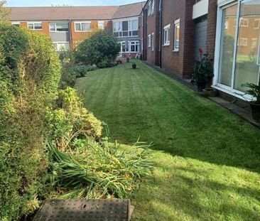 Meriden, Coventry, CV7 - Photo 2