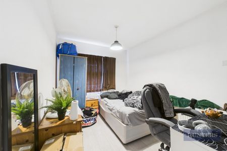 5 bedroom House To Let - Photo 5