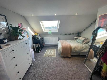 6 bedroom terraced house to rent - Photo 3