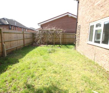School House, Manor Drive North, New Malden - Photo 1