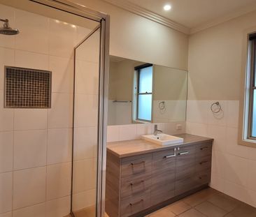 Large Family Home In Great Location - Photo 6