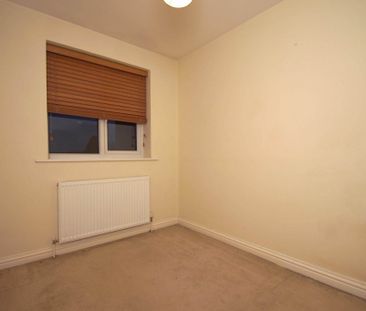 2 bed Terraced for rent - Photo 6