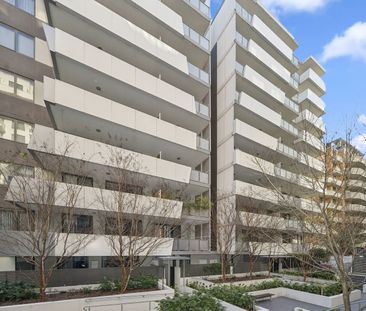 Stylish studio in an unbeatable location - electricity, gas & water... - Photo 2