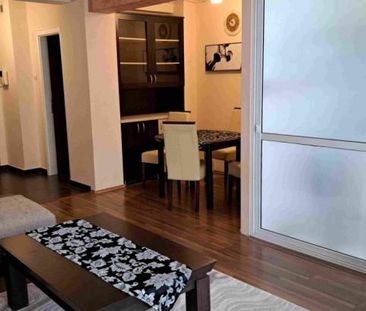 Inchiriez apartament 3 camere, Tg. Mures, langa Universitatea Dimitrie Cantemir - Photo 3