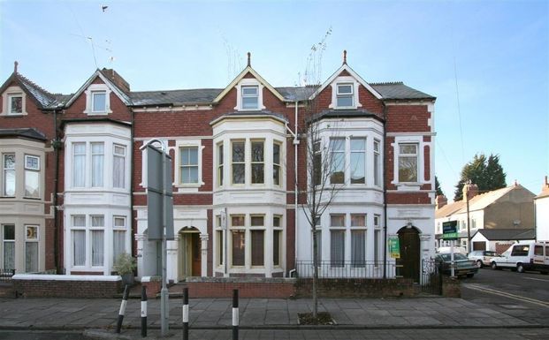 1 bedroom in a house share to rent - Photo 1