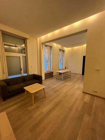 Spacieux Loft avec mezzanine et bureau à 1000 Bruxelles  Loyer: 1 100 € - Photo 2
