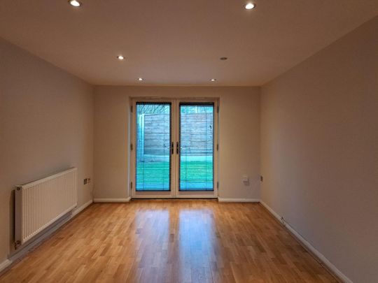 Tarvin Avenue, Heaton Chapel, Stockport, SK4 - Photo 1