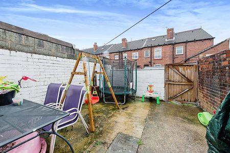 Ambler Street - Photo 2