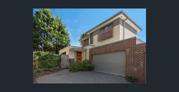 Contemporary Luxury Living - Photo 1