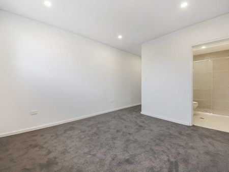 Beautiful 2 Bedroom Unit - Photo 2