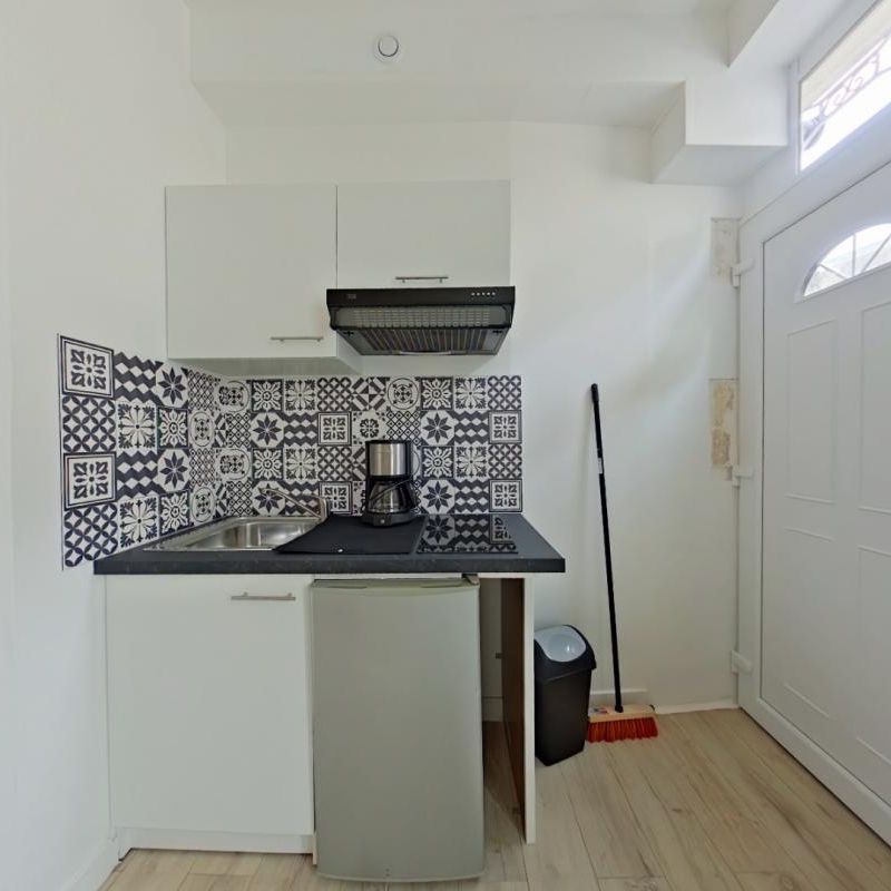 Location Appartement 1 pièce 12m² POITIERS 86000 - Photo 1