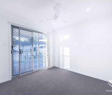 Townhouse for Rent - Photo 4