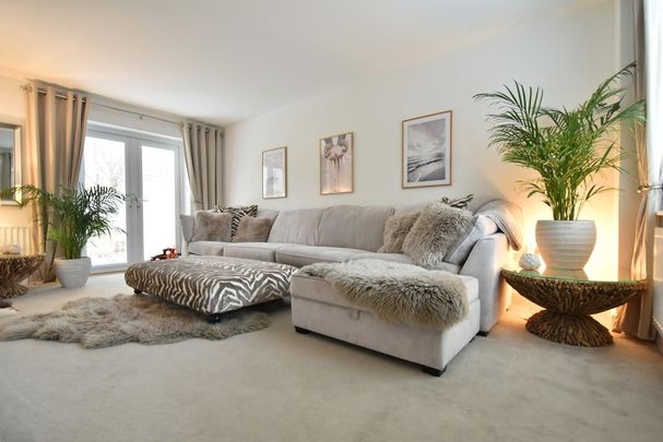 3 bedroom end of terrace house to rent - Photo 1