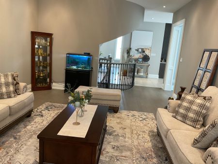 For Lease - 6008 Grossbeak Drive, Mississauga, Ontario - Photo 3