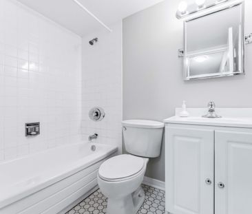 Spacious Two-Bedroom Condo for Rent Near Rideau River - Photo 6