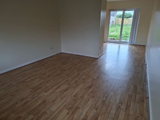 3 Bed Semi-Detached House, Owenford Road, CV6 - Photo 1