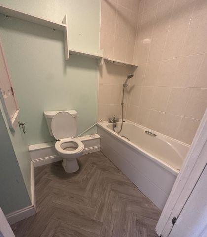 2 bedroom terraced house to rent - Photo 5