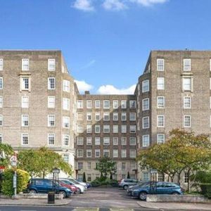 3 bedroom apartment to rent - Photo 2