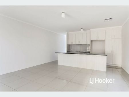 Make this quality home your own!! - Photo 4