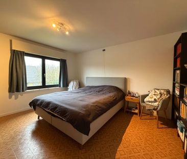 Instapklare halfopen woning met tuin nabij Sint-Pietersstation - Foto 1