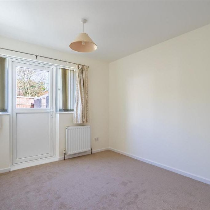 2 bedroom bungalow to rent - Photo 1