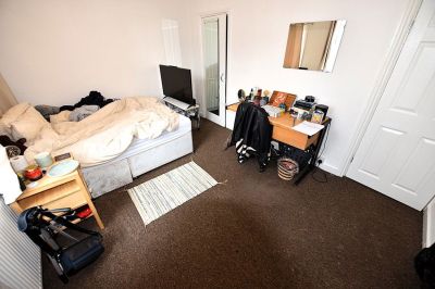 4 bedroom House in Ashville View, Leeds - Photo 5