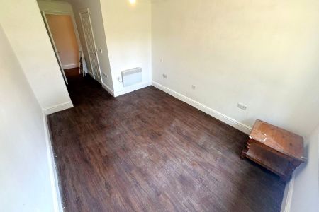 Brighton Road, Addlestone, Surrey, KT15 - Photo 5