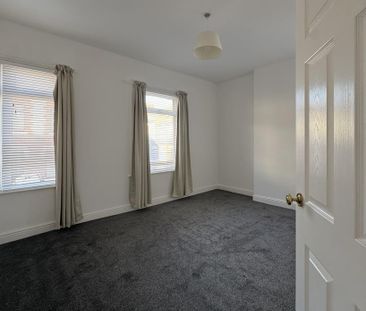 3 bedroom end of terrace house to rent - Photo 6