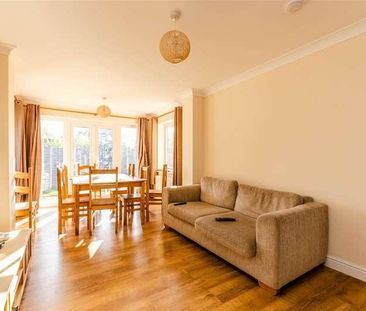 Earles Gardens, Norwich, NR4 - Photo 2