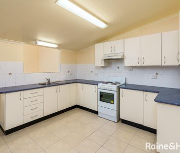 HOME IN THE HEART OF CARRINGTON INCLUDING LAWN MAINTENANCE - Photo 4