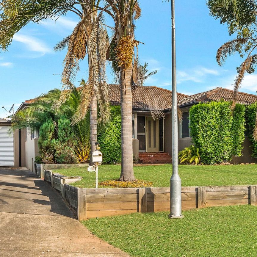 Charming Family Home at 14 Paroo Street, Ruse - Photo 2