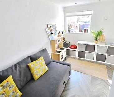 Brookhurst Road, Addlestone, KT15 1LP - Photo 1