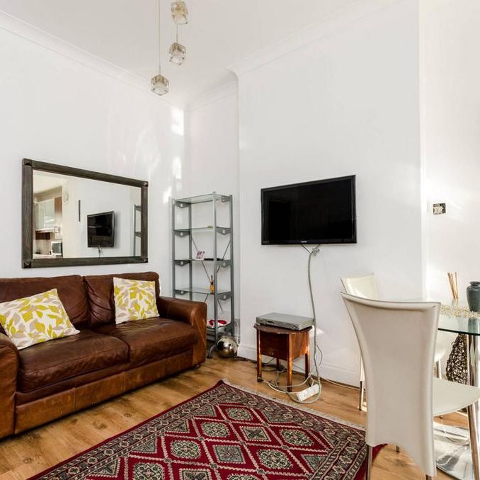 1 bedroom flat to rent - Photo 1