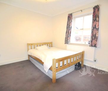 Stoke Fields, Guildford, Surrey, GU1 4LT - Photo 4