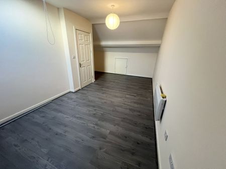 Wharf Street, Sowerby Bridge - Photo 2