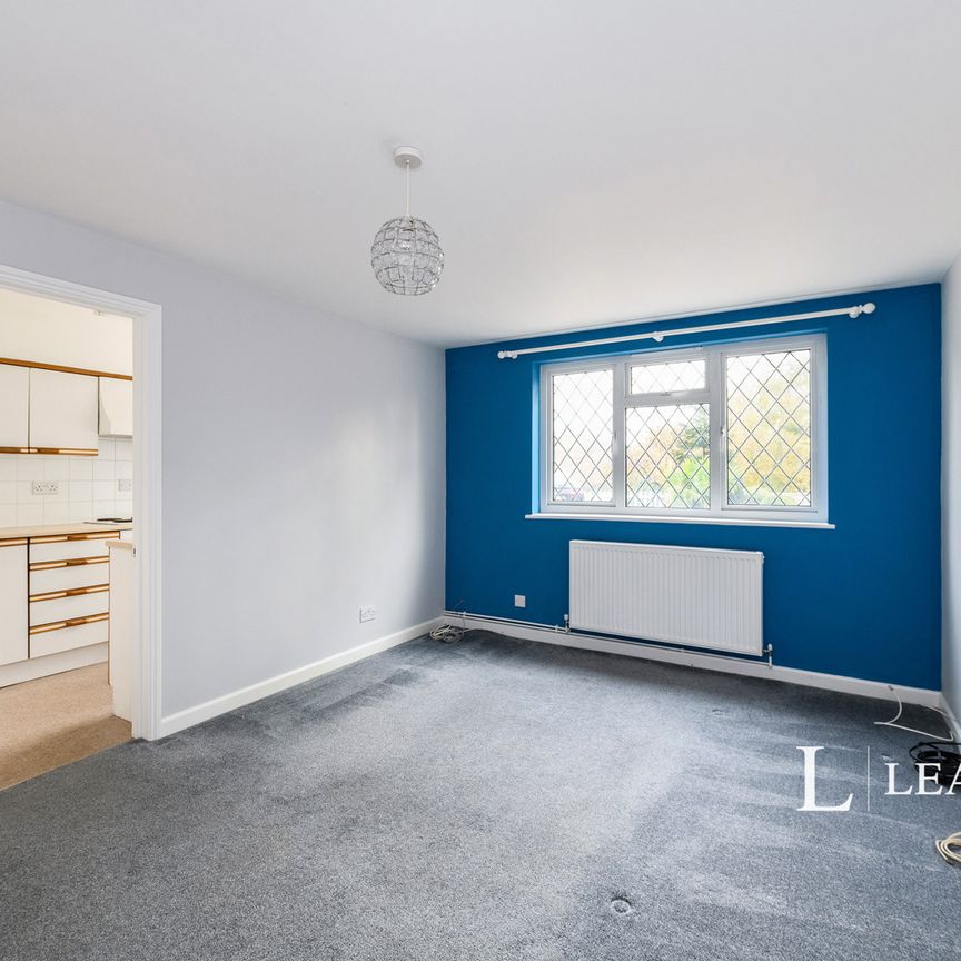 2 bedroom apartment to rent Linkfield Lane, Redhill, Surrey, RH1 - Photo 1