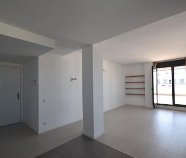 Piso de alquiler en Carrer de Pere Jacas, Barri del Mar - Photo 1