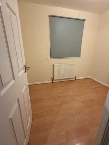 3 bedroom detached house to rent - Photo 3