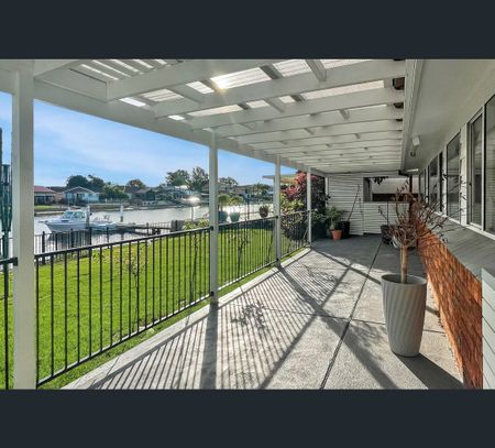6 Heron Place, St Huberts Island, NSW 2257 - Photo 2