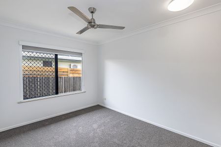 7 Helvellyn Street, Bushland Beach - Photo 4