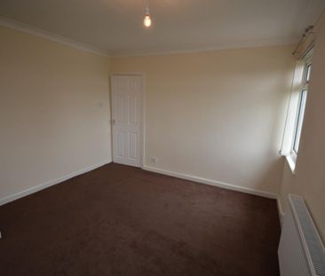 3 bed House - Mid Terrace for Rent - Photo 3